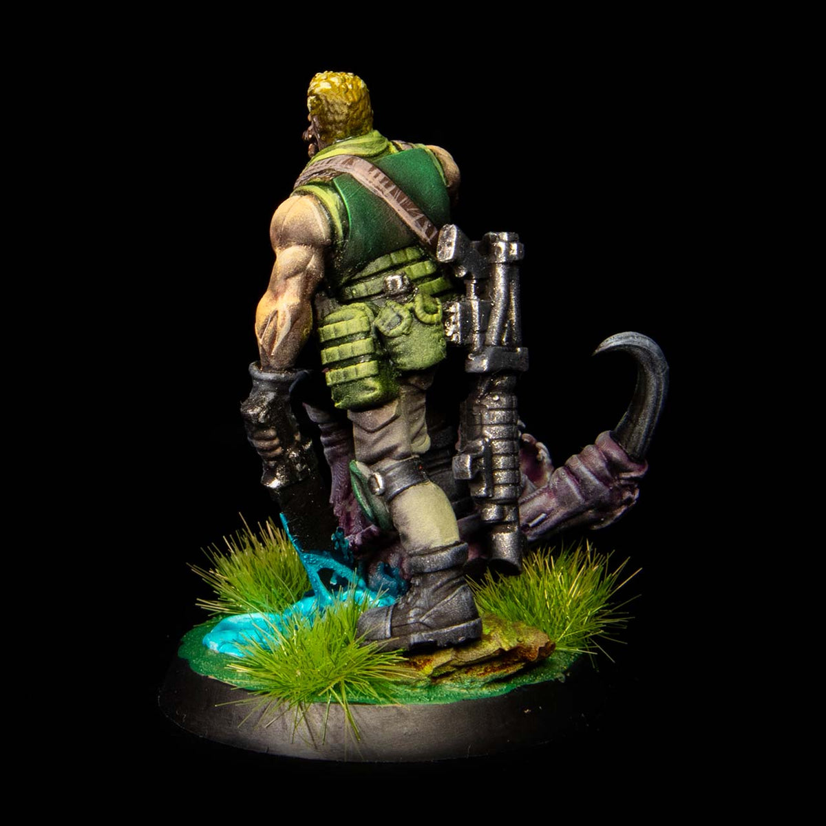 Xeno-Hunter Holt