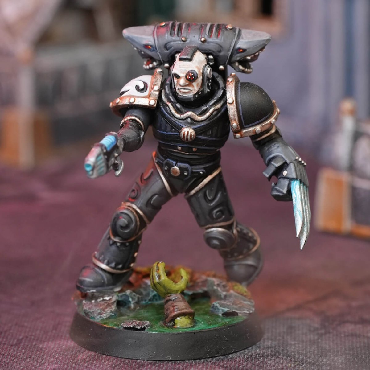 Galactic Shark Pistol and Claw Marine - Major Mini's