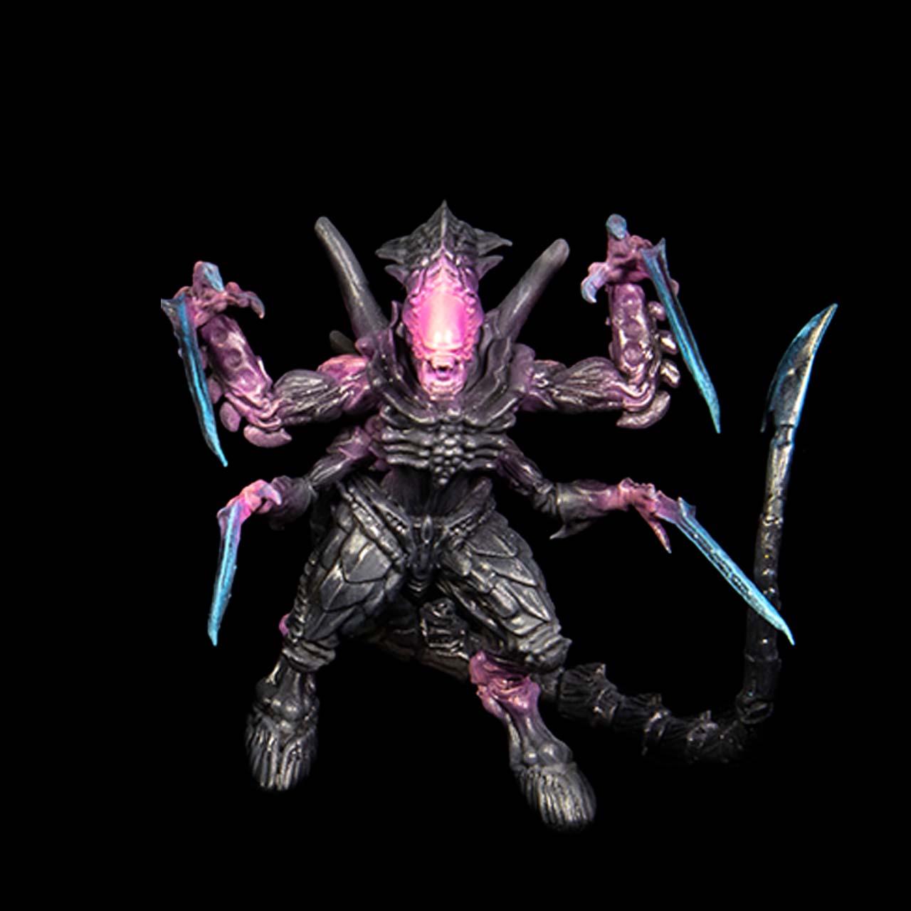 Xenonid Warrior - Pose 2